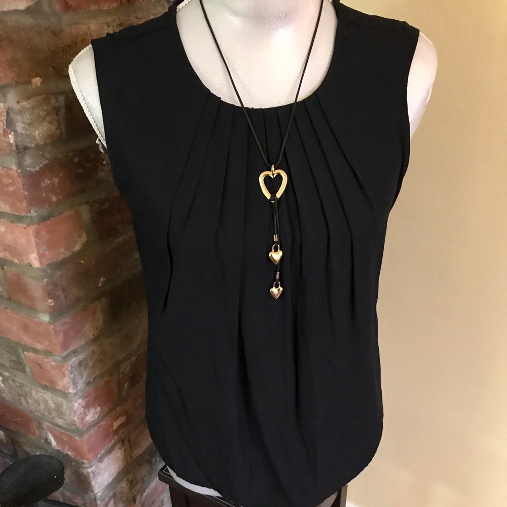 Top and necklace bundle